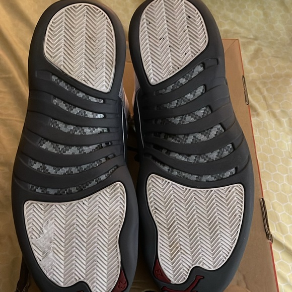 2019 Air Jordan 12 Size 12 with OG Box - Picture 7 of 7